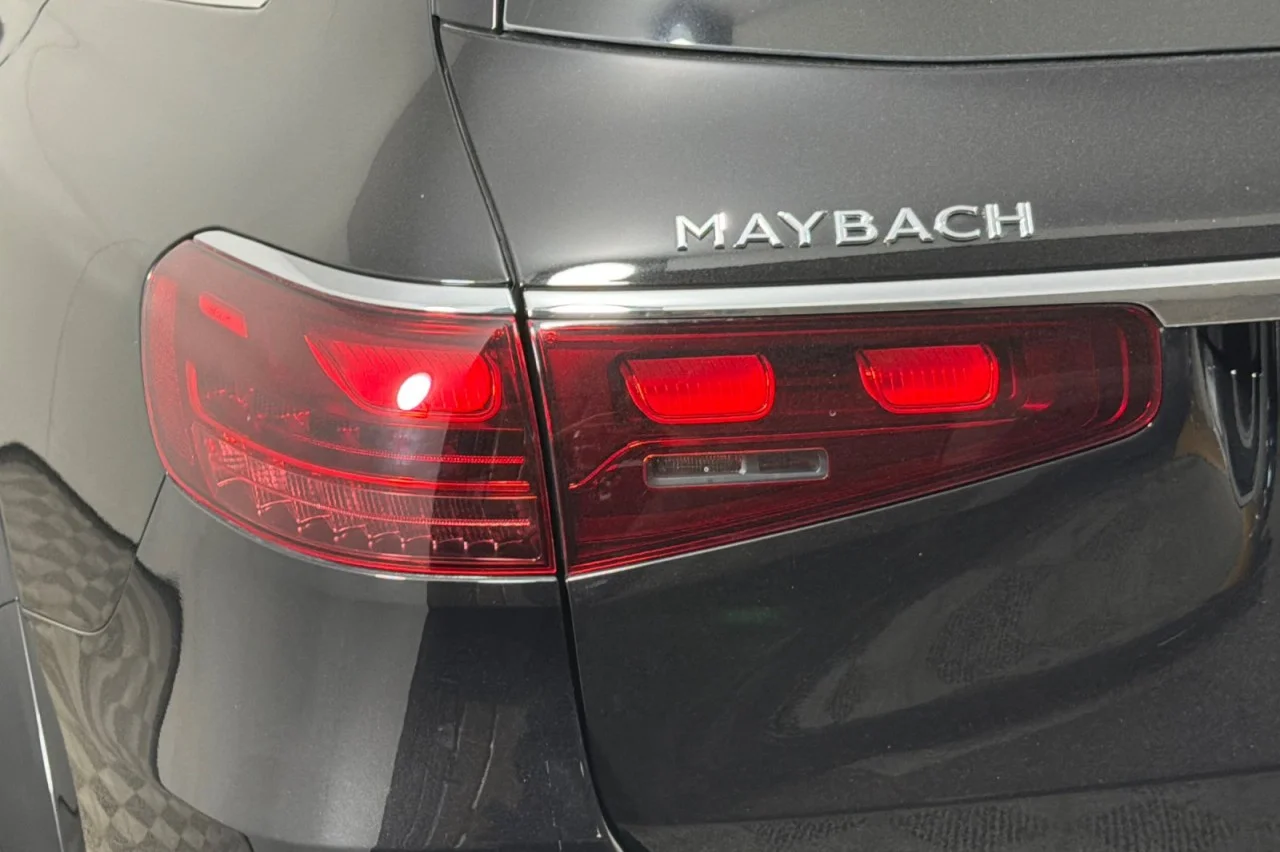 Certified Used 2025 Obsidian Black Metallic Mercedes-Benz Maybach GLS 600 image 28