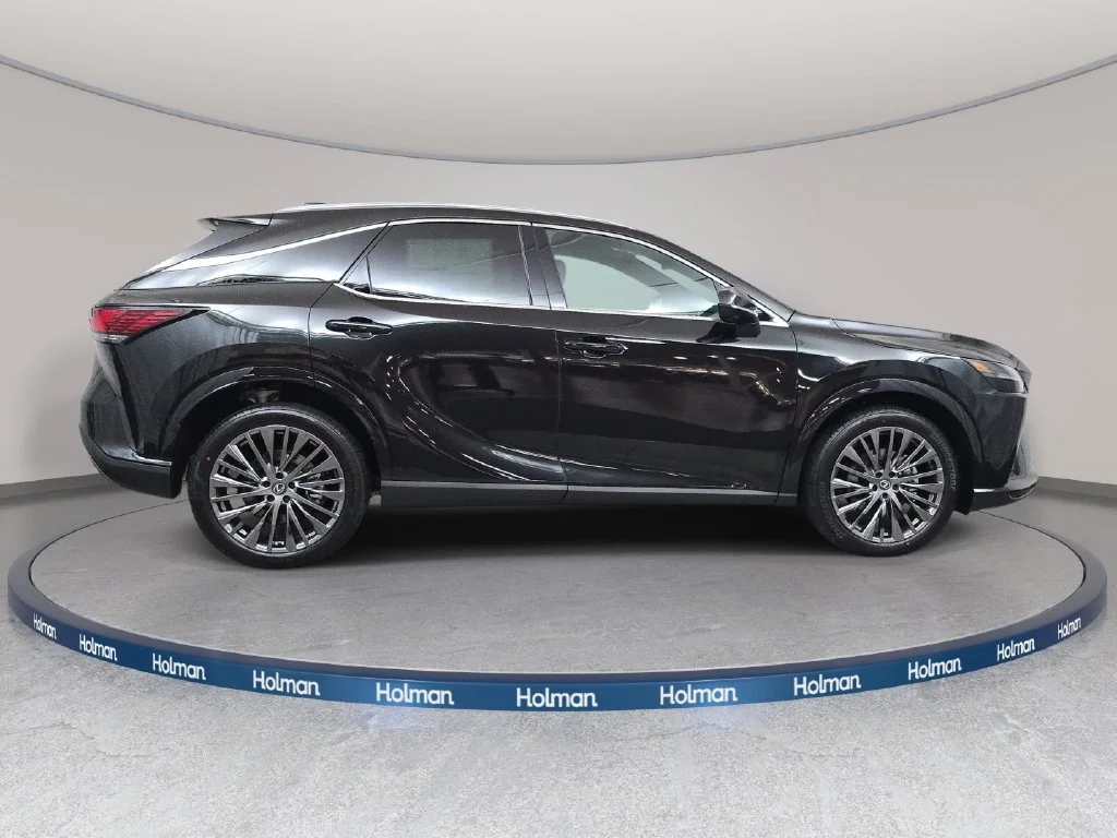 Used 2026 Black Lexus 350h Luxury image 4