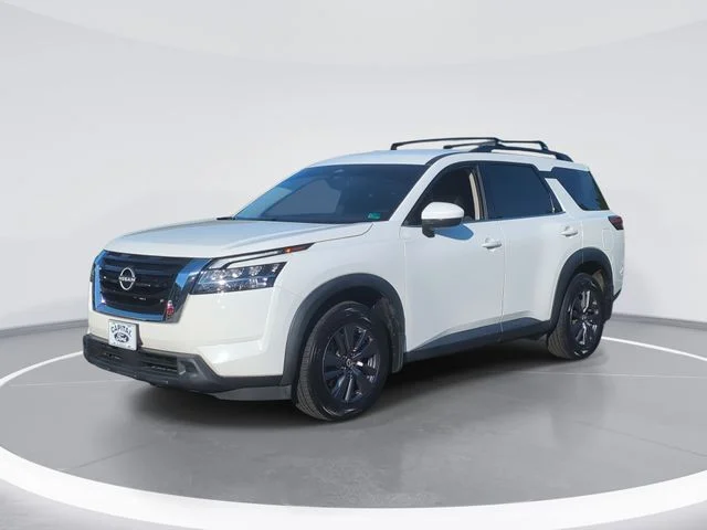 Used 2022 White Nissan SV image 1