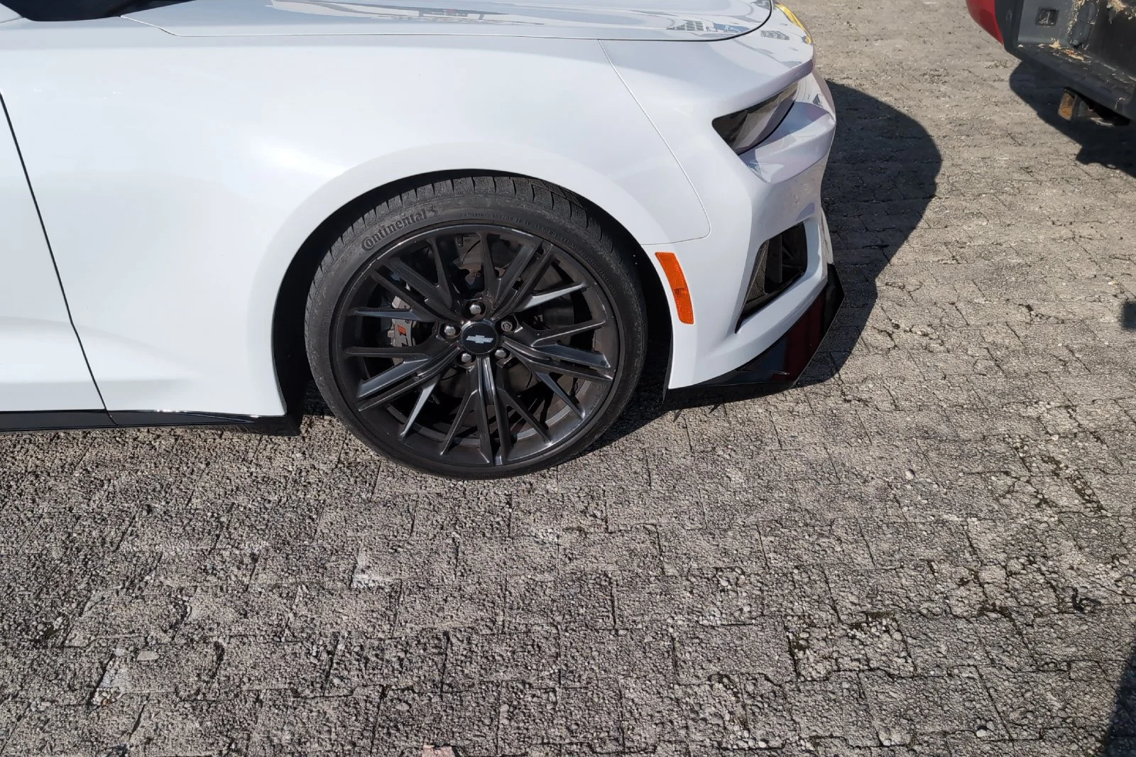 Used 2018 SUMMIT WHITE Chevrolet ZL1 image 4