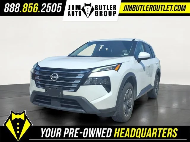 Used 2024  Nissan SV image 1