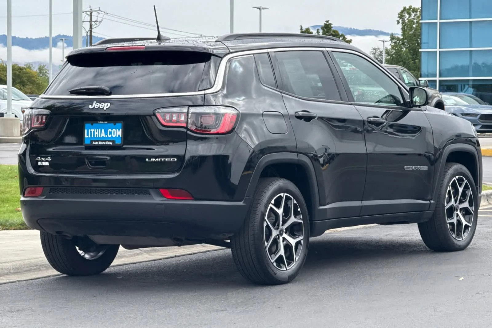 Certified Used 2025 Diamond Black Jeep Limited image 2