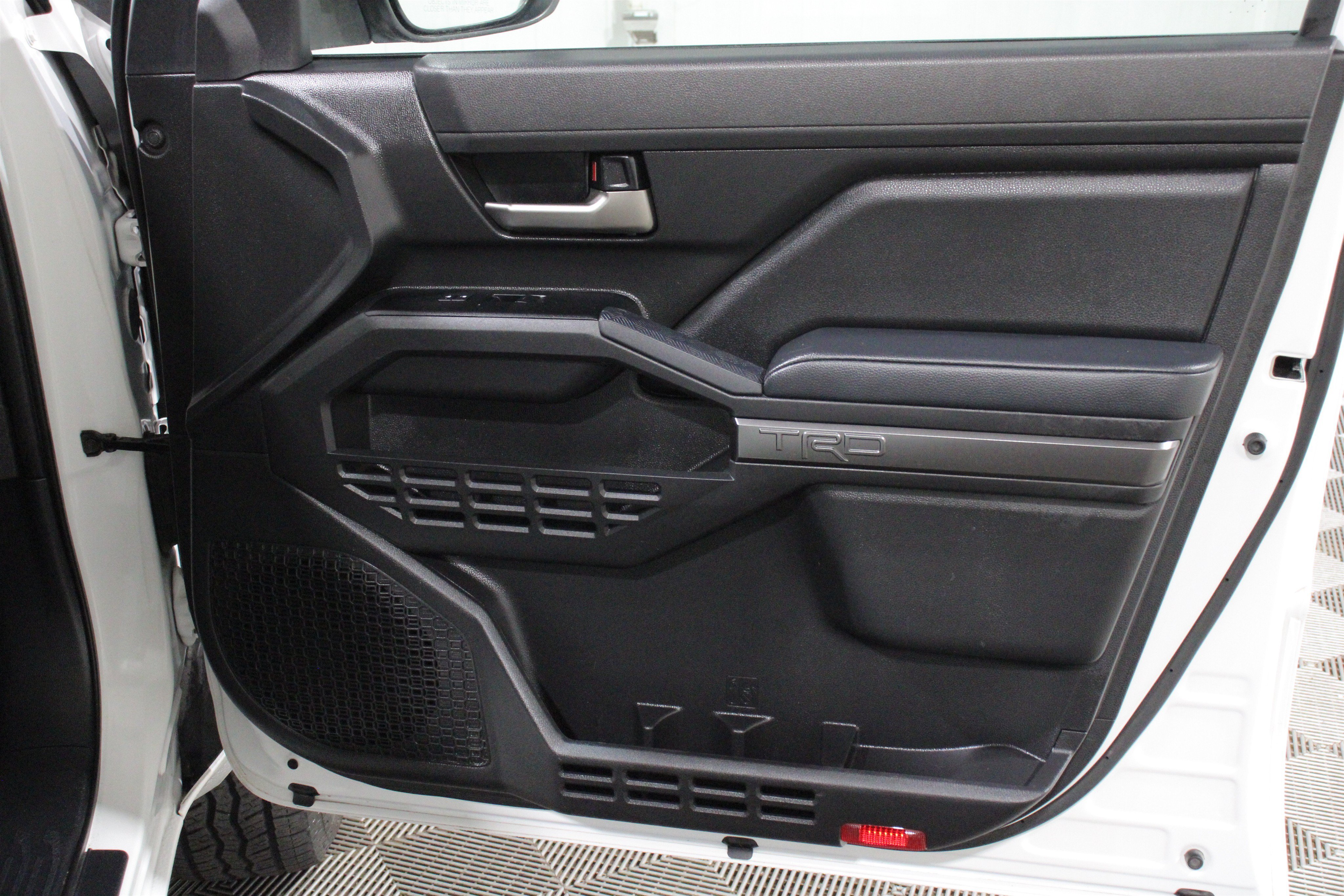 2025 Toyota Tacoma TRD Off Road - Photo 28