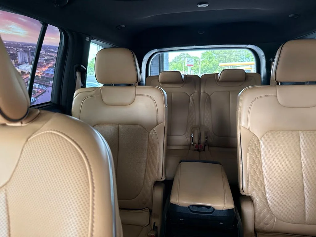 Used 2023 White Jeep Summit image 22