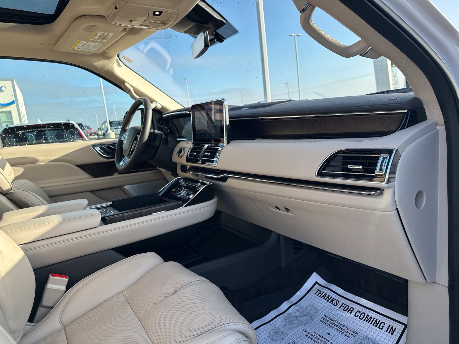 Used 2019 White Lincoln Reserve image 43