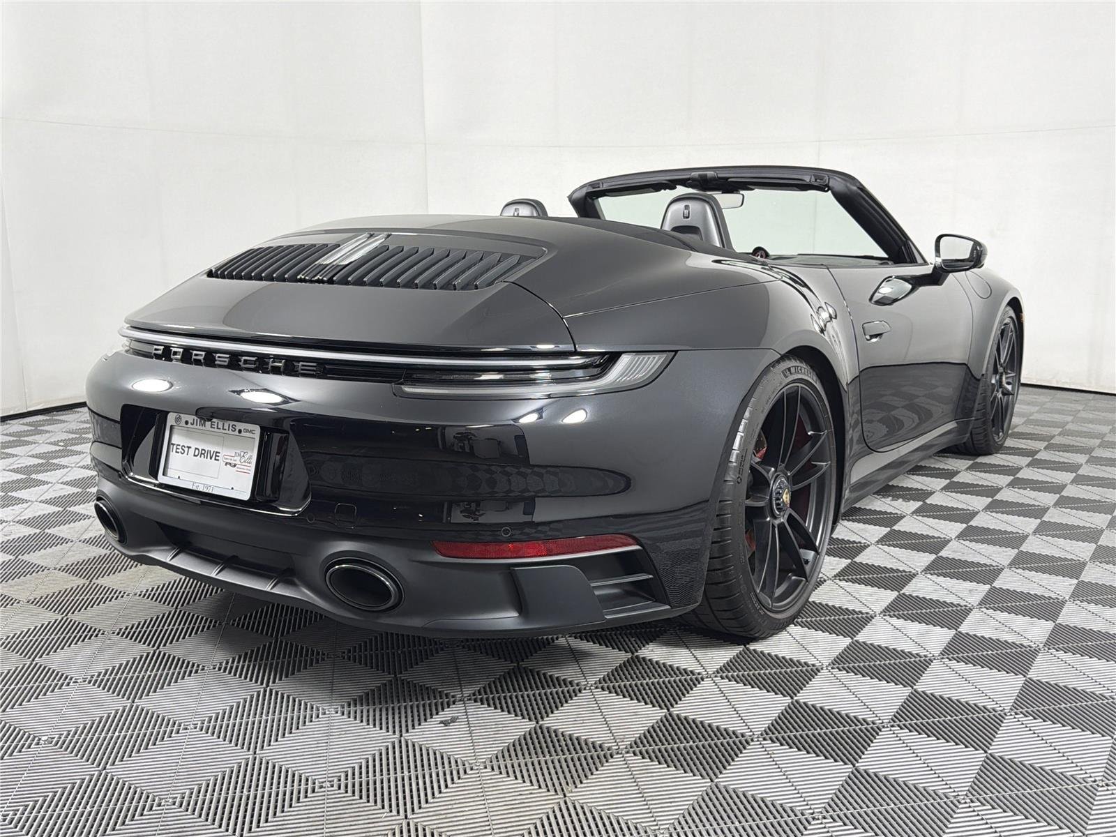 Used 2022  Porsche Carrera S image 6