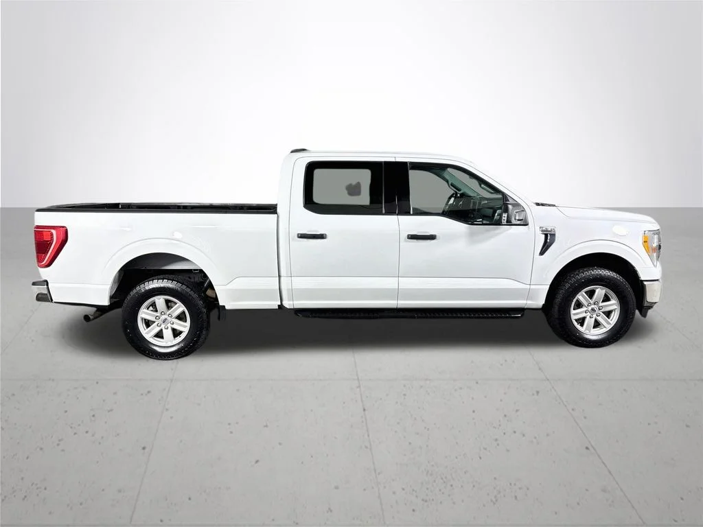 Used 2021 White Ford XLT image 5