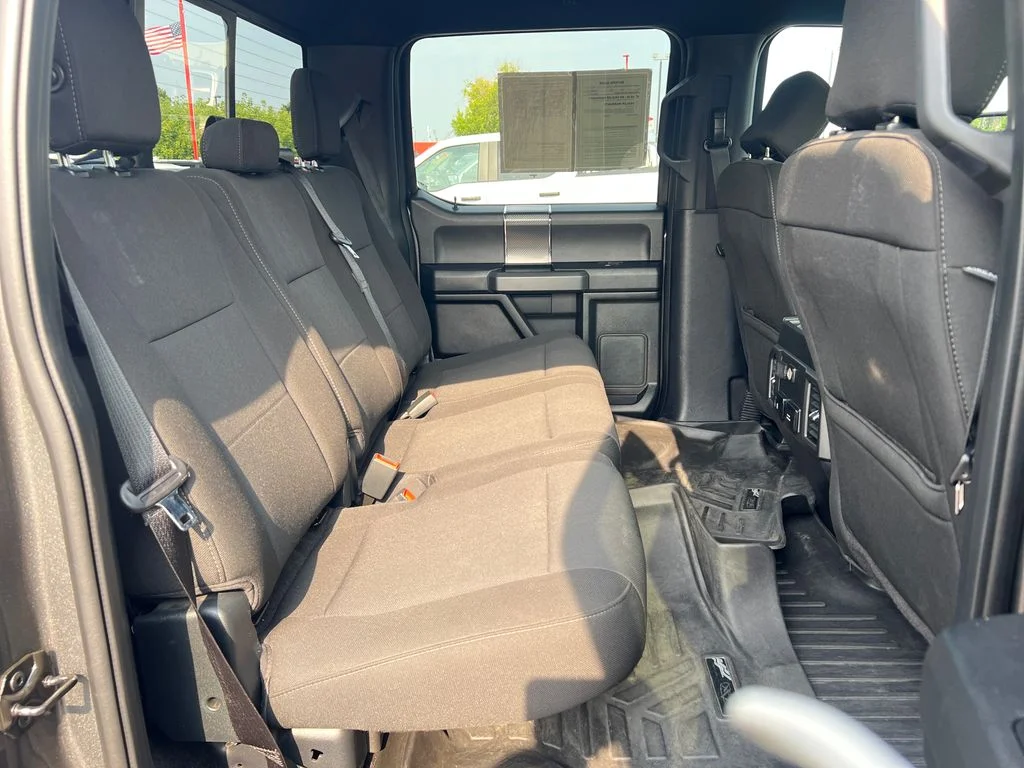 Used 2018 Gray Ford XLT image 43