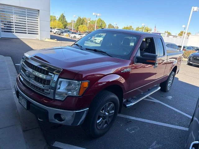 Used 2014 Red Ford XLT image 2