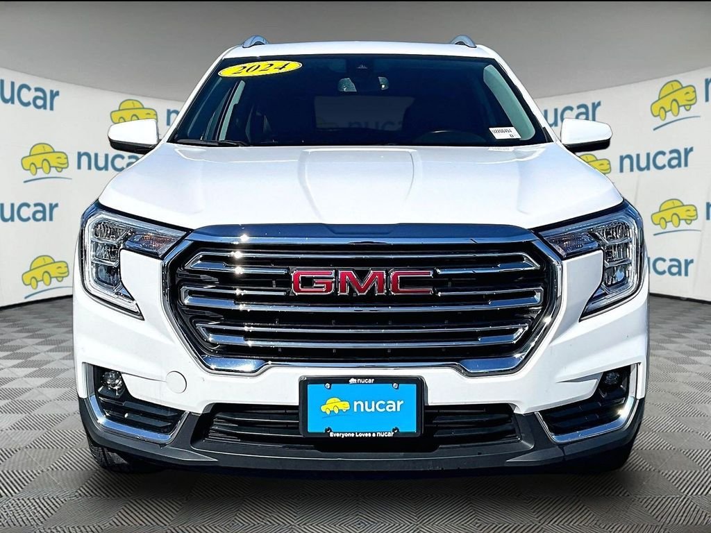 Used 2024 White GMC SLT image 2