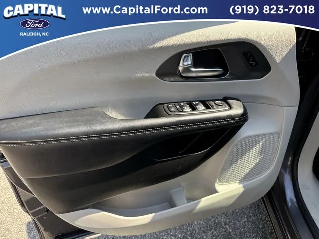Used 2023 Gray Chrysler Touring L image 19