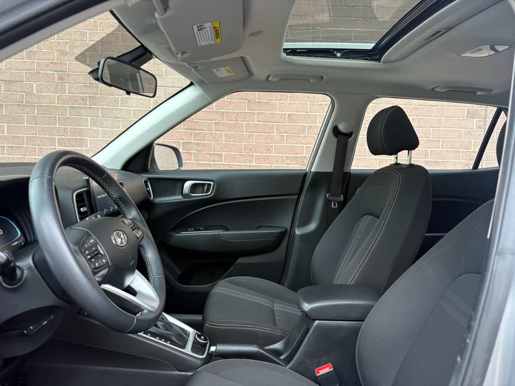 Used 2025 Shimmering Silver Hyundai SEL image 9