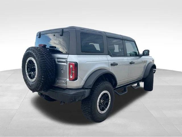 Used 2023 Silver Ford Badlands image 11