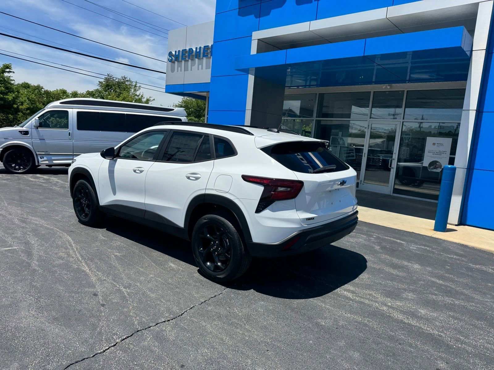 New 2026 Summit White Chevrolet LT image 3
