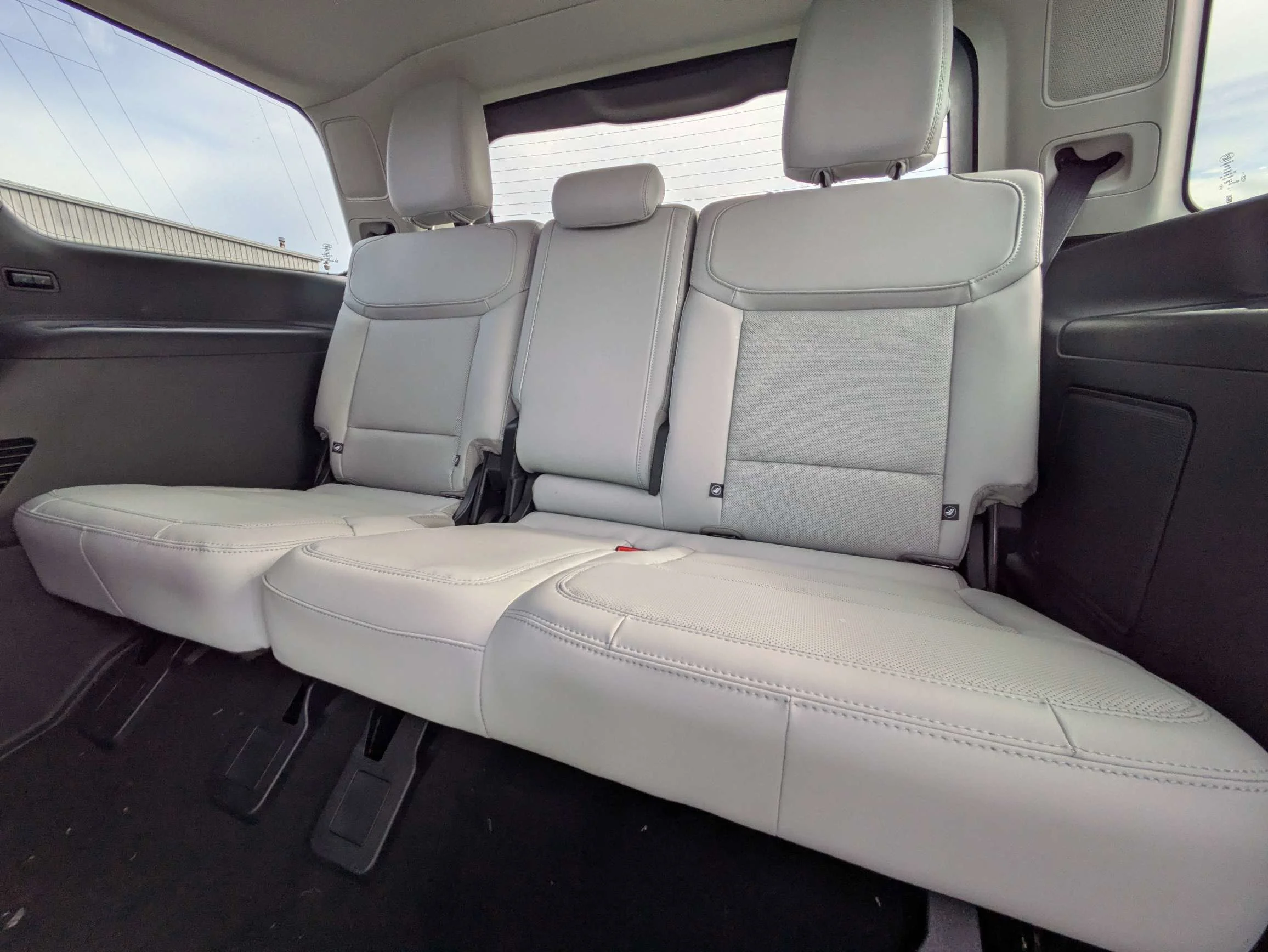 New 2026 Star White Metallic Tri-Coat Ford Platinum® image 18