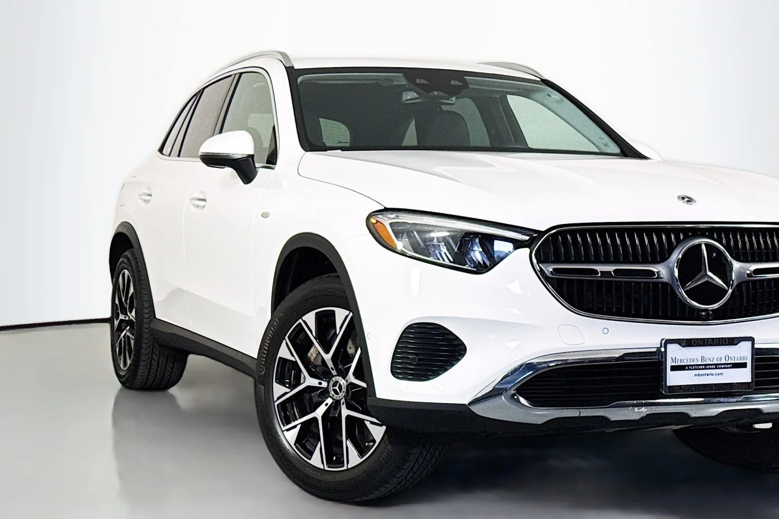Certified Used 2025 Polar White Mercedes-Benz GLC 350e image 13