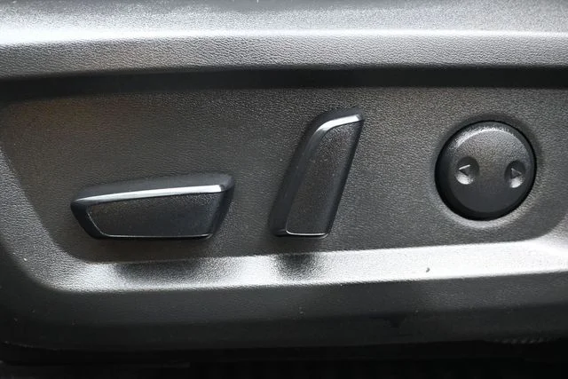 Used 2022 Black Nissan SV image 10