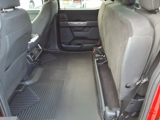 Used 2021 Red Ford XLT image 18