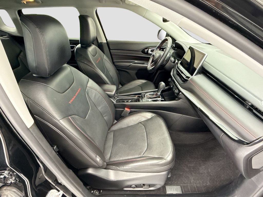 Used 2022 Diamond Black Jeep Trailhawk image 19
