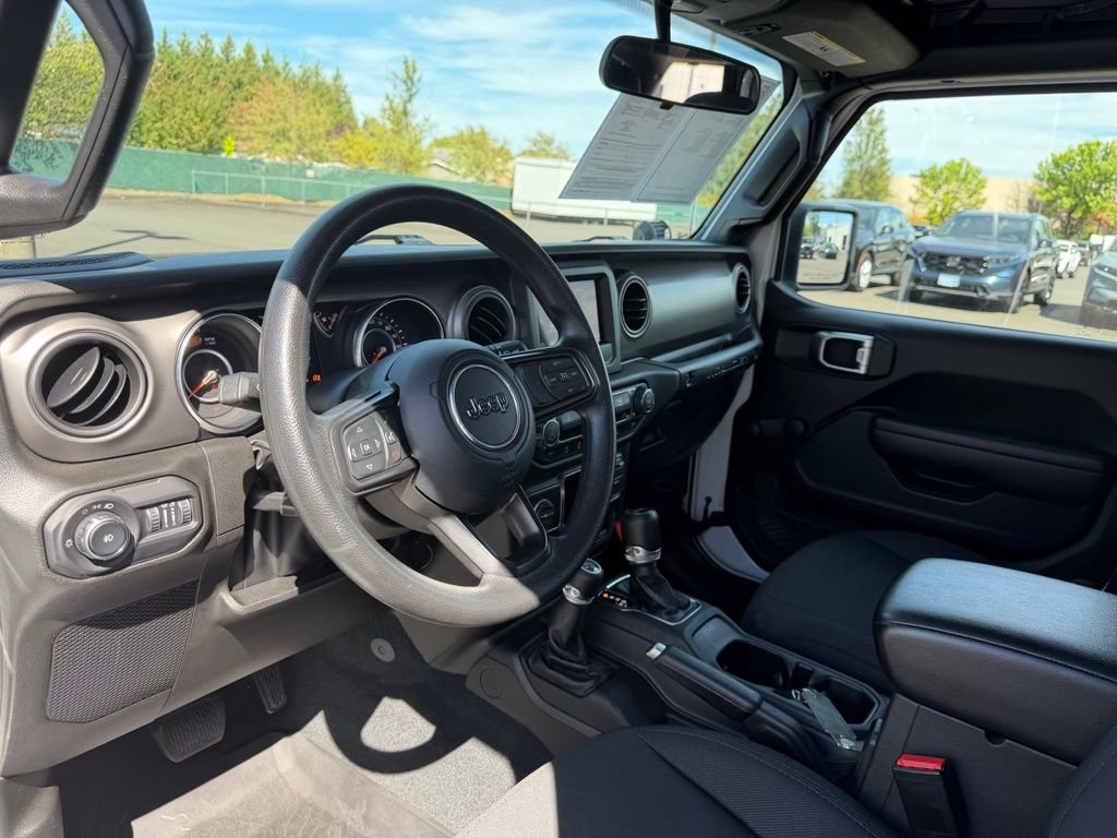 Used 2022 Bright White Clearcoat Jeep Unlimited Sport image 15