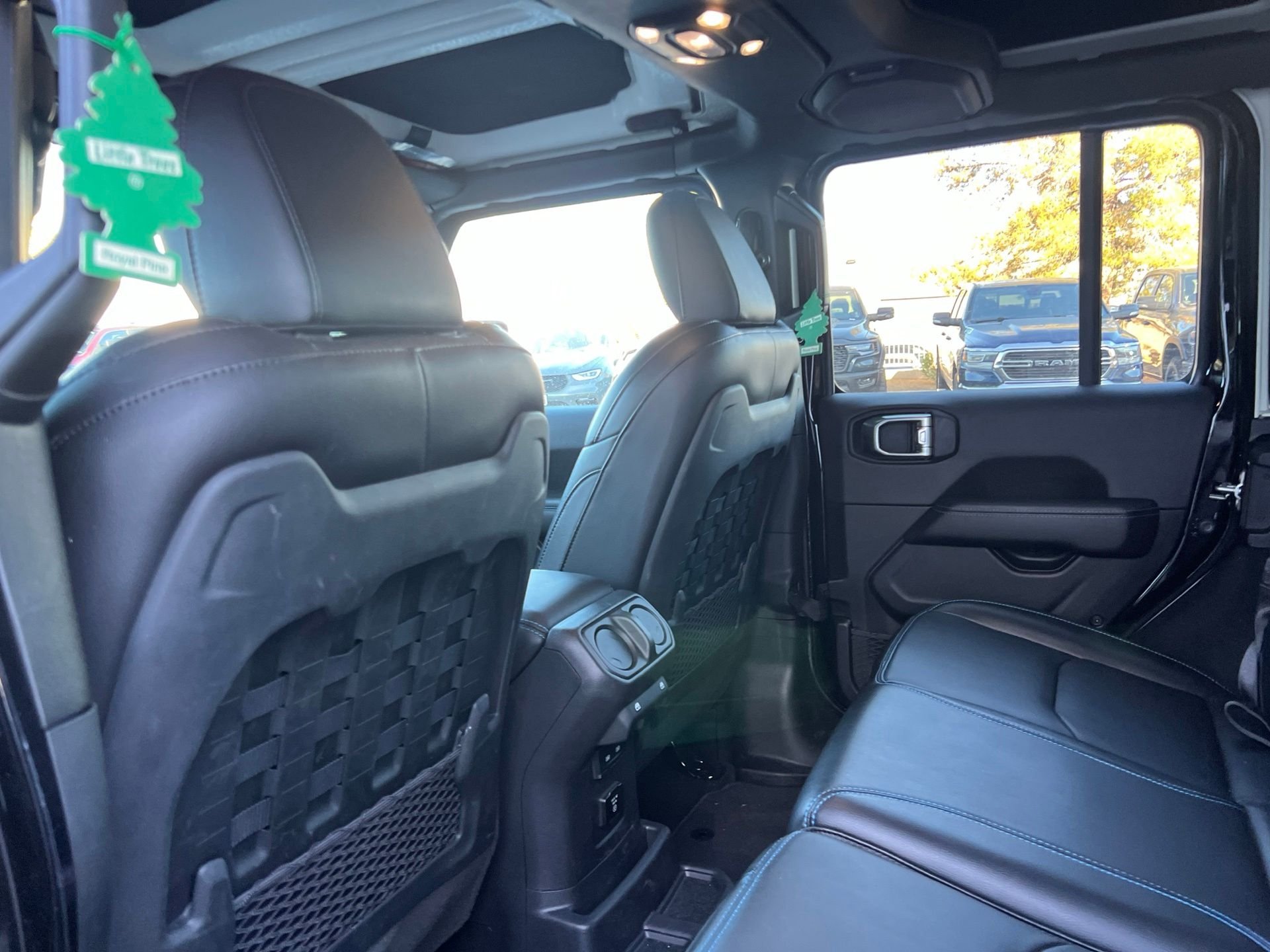 Used 2022 Black Jeep Unlimited Rubicon 4xe image 27