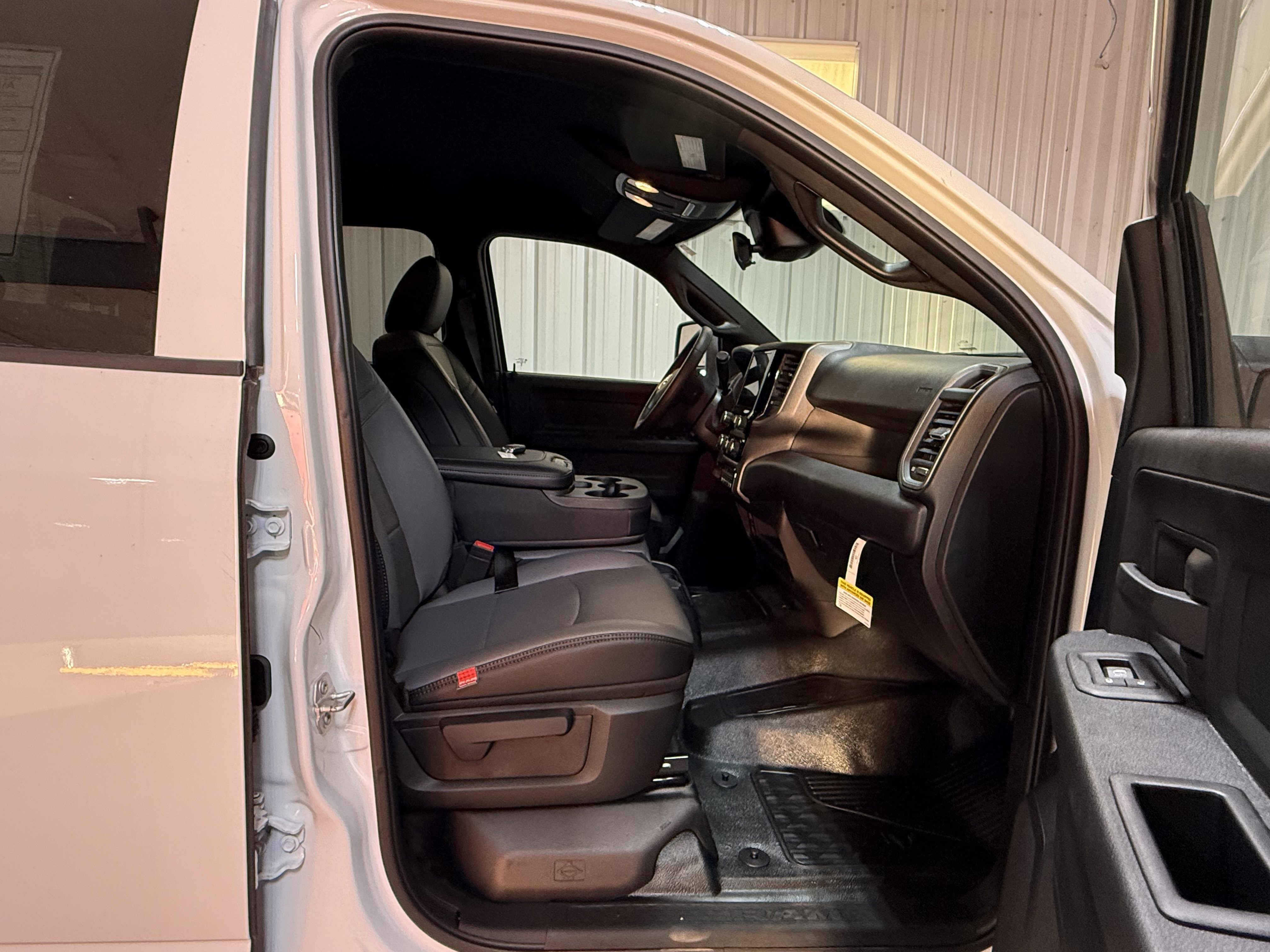 2026 Ram 5500 Tradesman photo 3