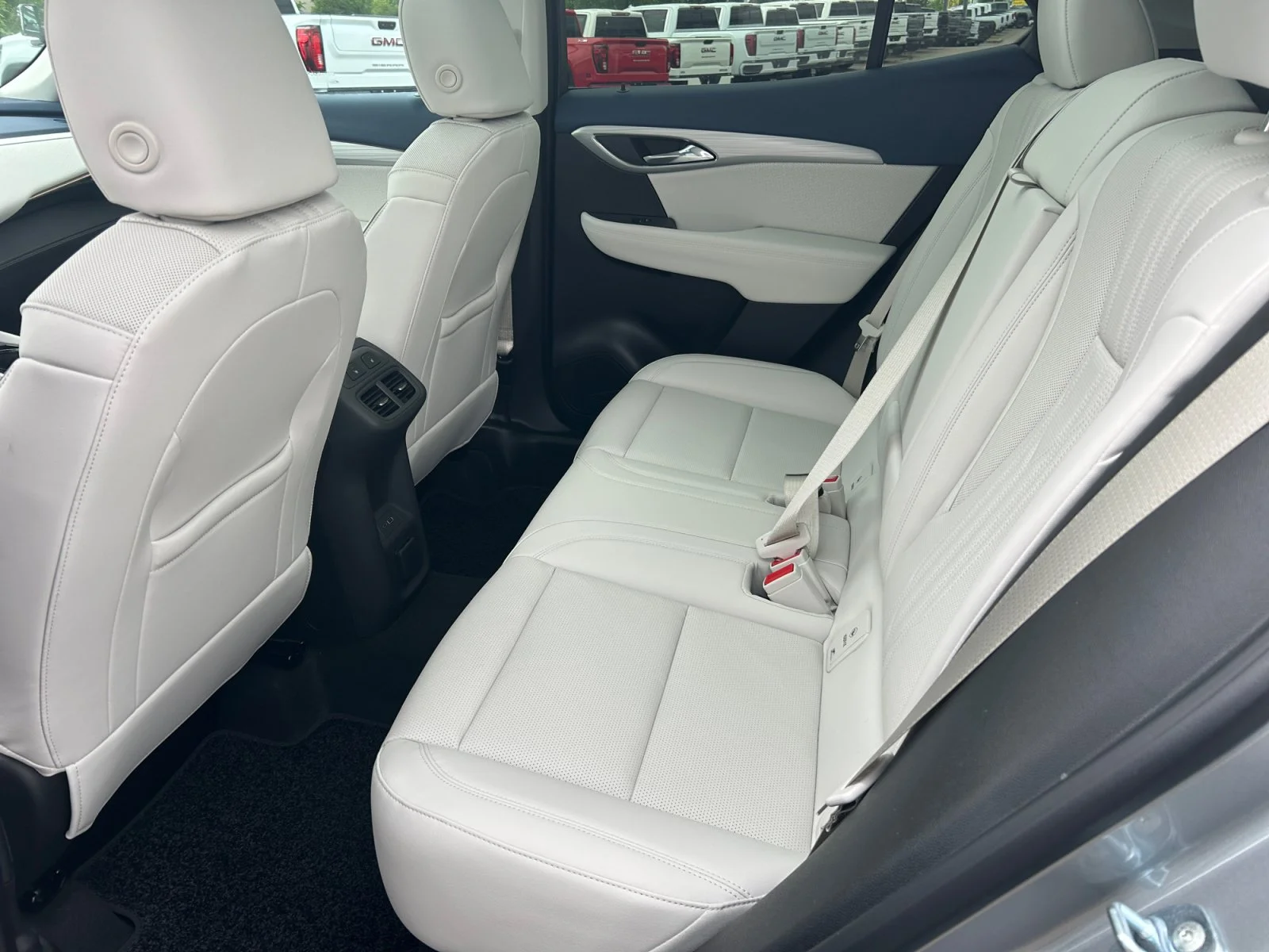 New 2026 Moonstone Grey Metallic Buick Avenir AWD image 19
