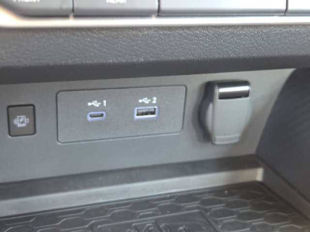 New 2026 White Nissan 2.5 SV image 10