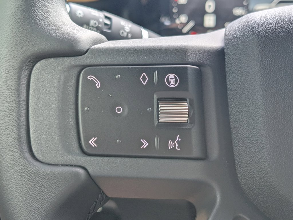 New 2026 Carpathian Grey Land Rover X-Dynamic SE image 28