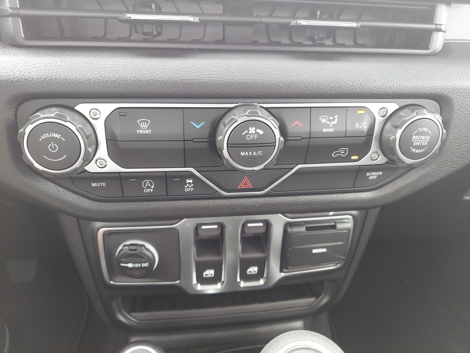 New 2026 Hydro Blue Pearlcoat Jeep Sport image 29