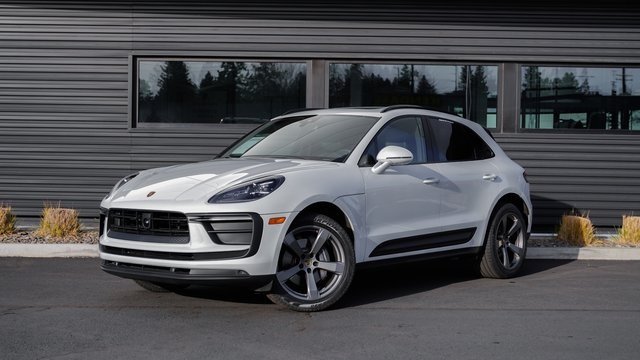 2023 Porsche Macan T