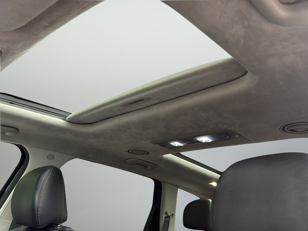 Used 2021 Black Kia SX image 16