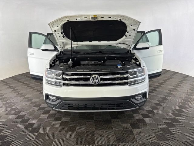 Used 2020 White Volkswagen 2.0T SE w/Technology image 13