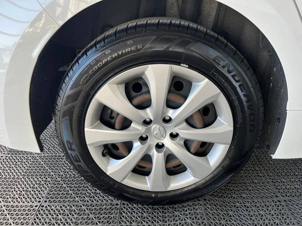 Used 2021 White Toyota LE image 26