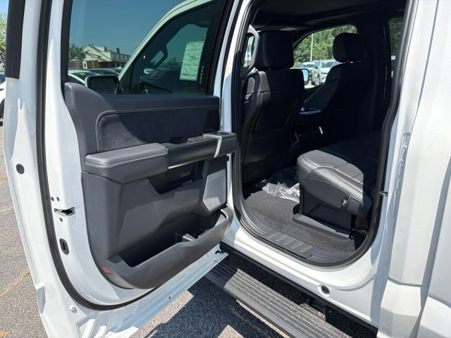 New 2026 Star White Metallic Tri-Coat Ford Platinum® image 12