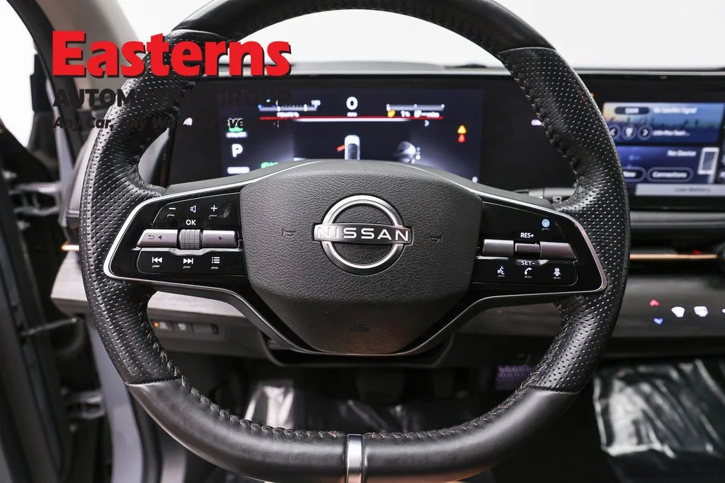 Used 2023 Gray Nissan ENGAGE image 10