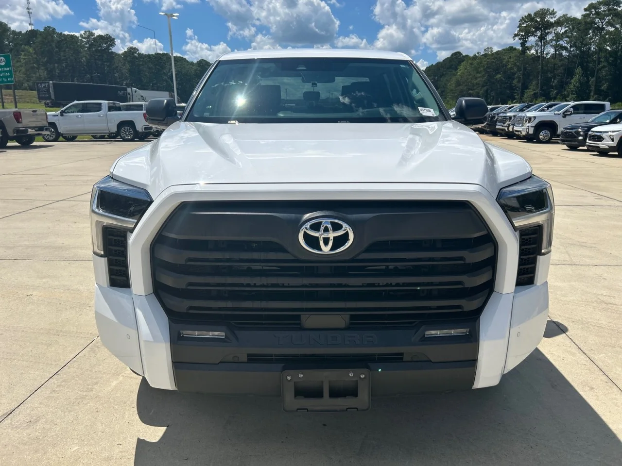 Used 2023 White Toyota SR5 image 5