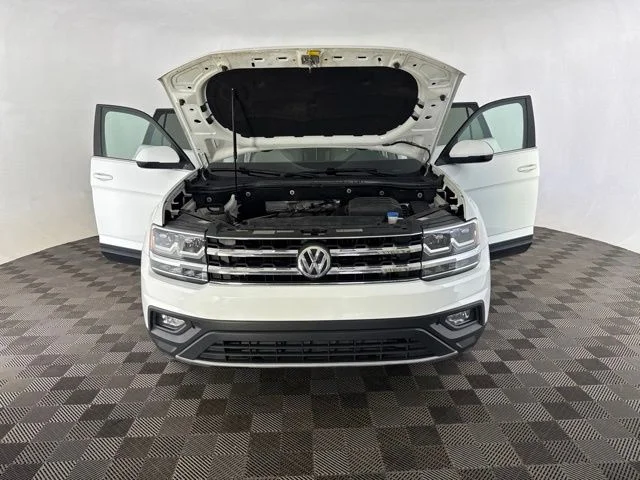 Used 2020 White Volkswagen 2.0T SE w/Technology image 13