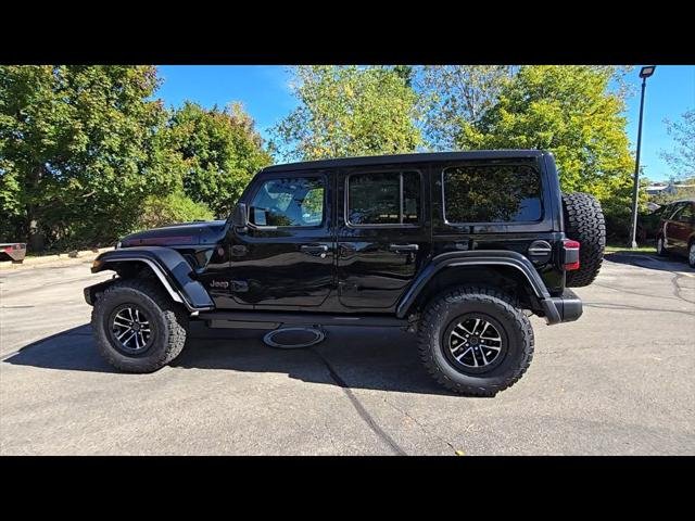 New 2027 Black Clear-Coat Paint Jeep Rubicon image 6