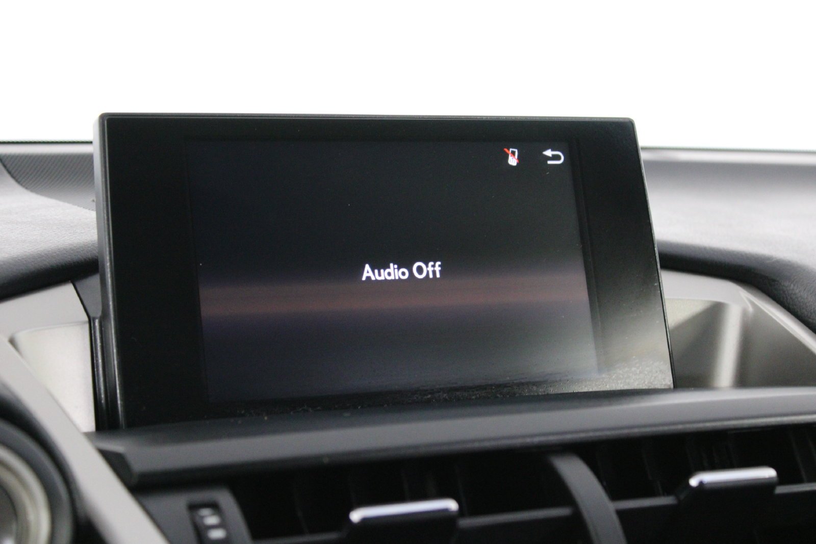 Used 2017 White Lexus 200t image 32