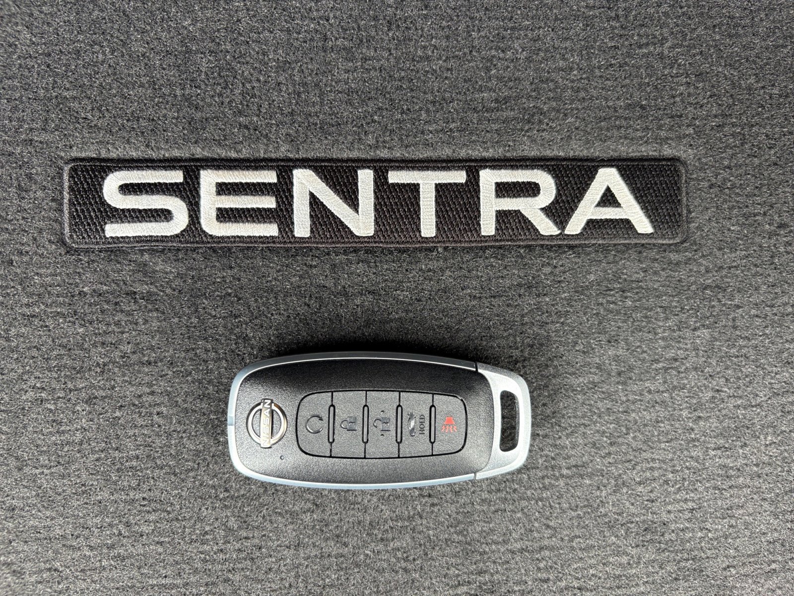 New 2026 Atlantic Gray Metallic Nissan SL image 33