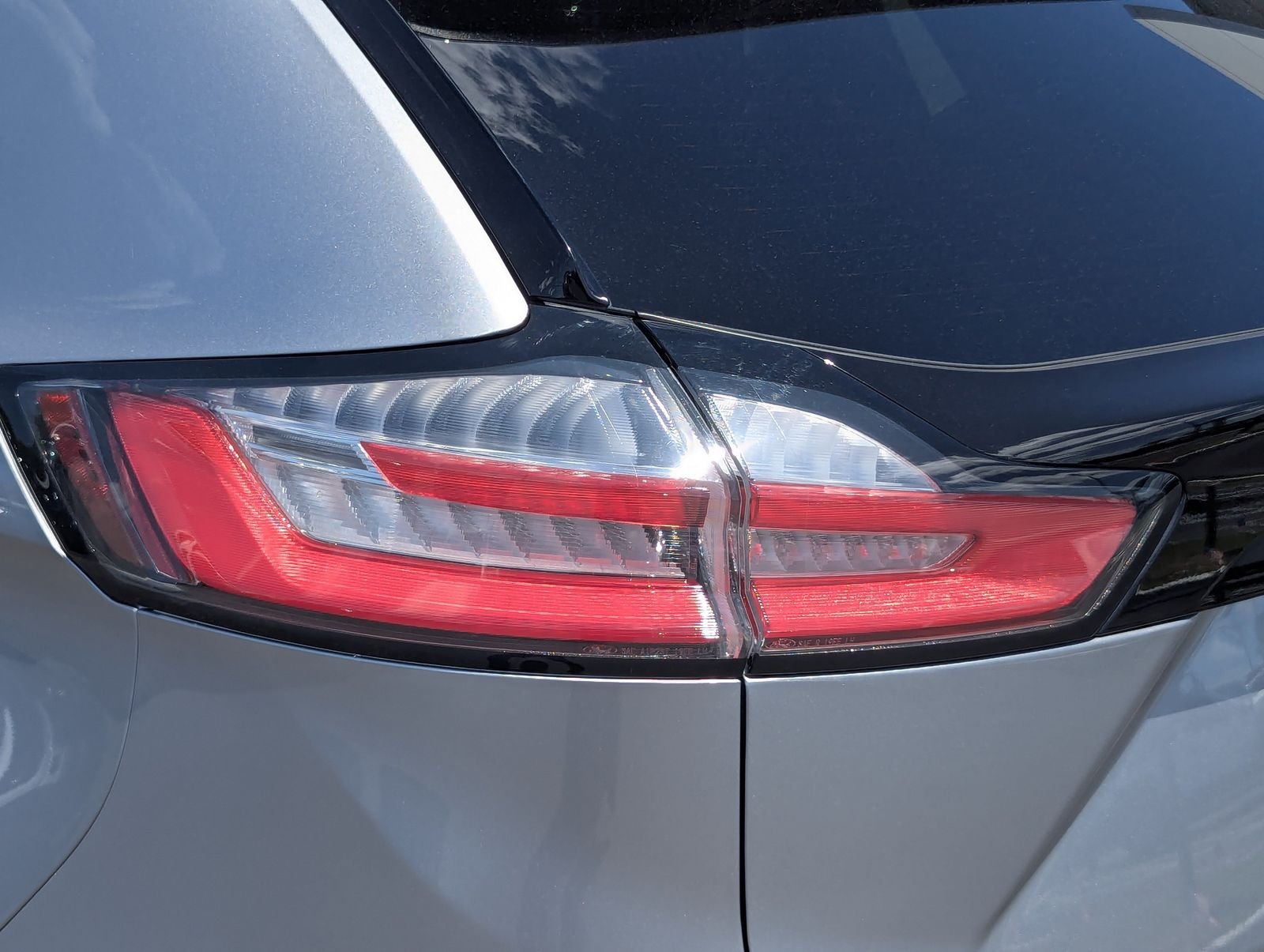 Used 2022 Silver Metallic Ford SE image 14