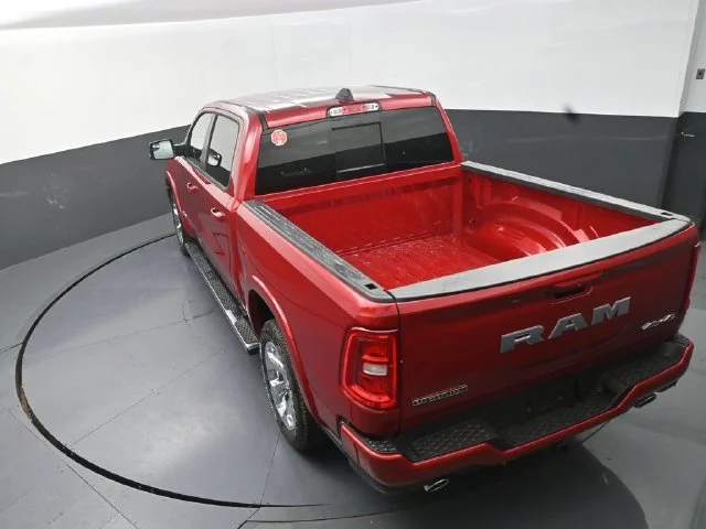 New 2026 Molten Red Pearl-Coat Exterior Paint RAM Big Horn/Lone Star image 15