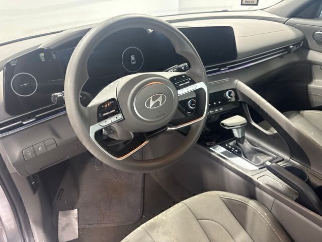 Used 2024 Beige Hyundai SEL image 13