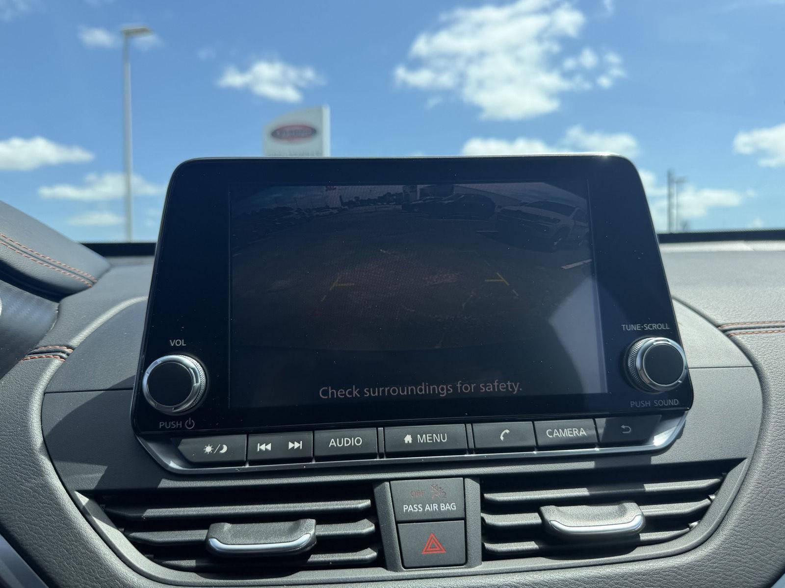 Used 2019 Deep Blue Pearl Nissan 2.5 SR image 27