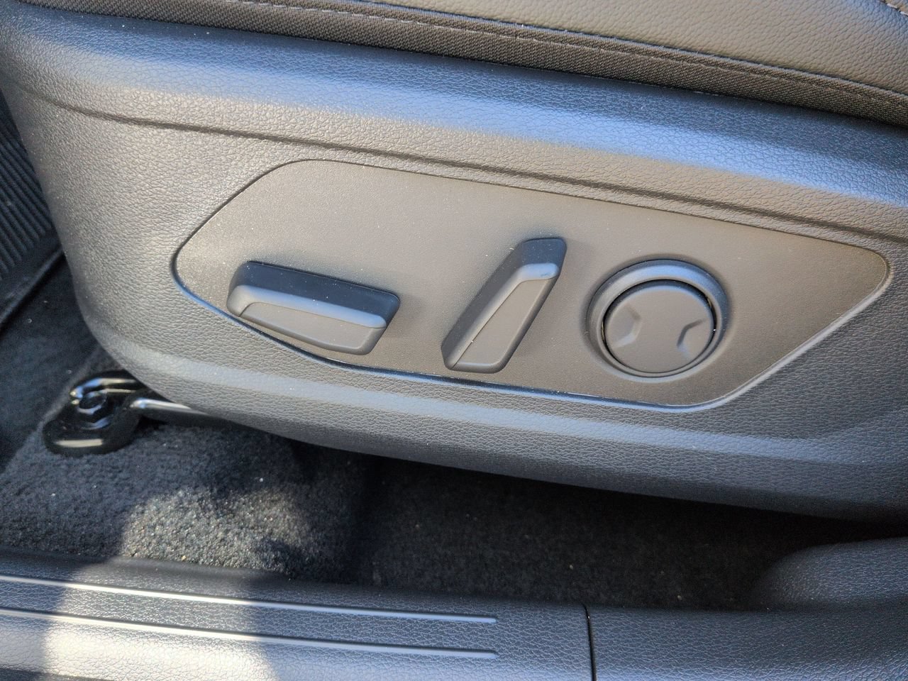 New 2026 Wolf Gray Kia EX image 34