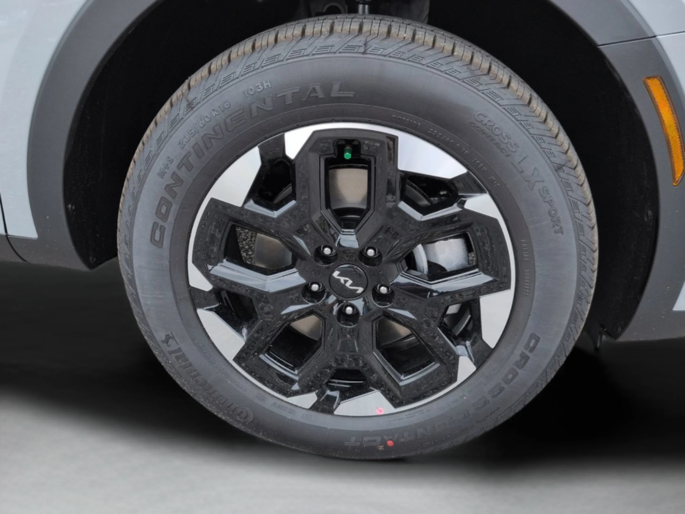 New 2026 Wolf Gray Kia S image 13