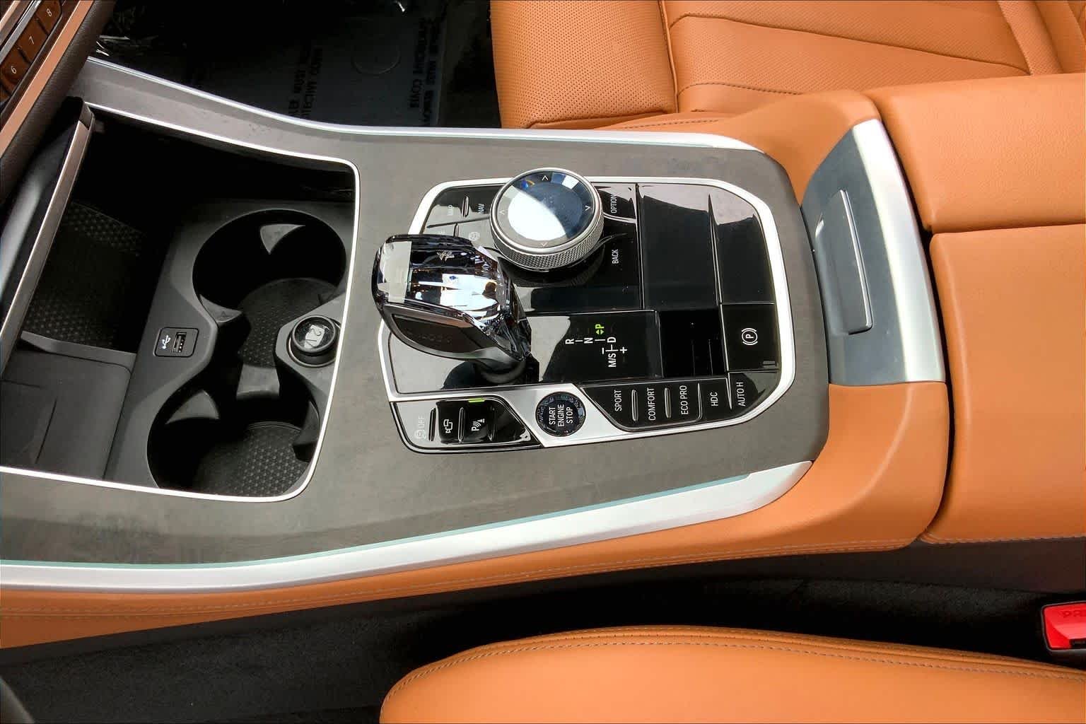 Used 2022 Sparkling Brown Metallic BMW xDrive40i image 16