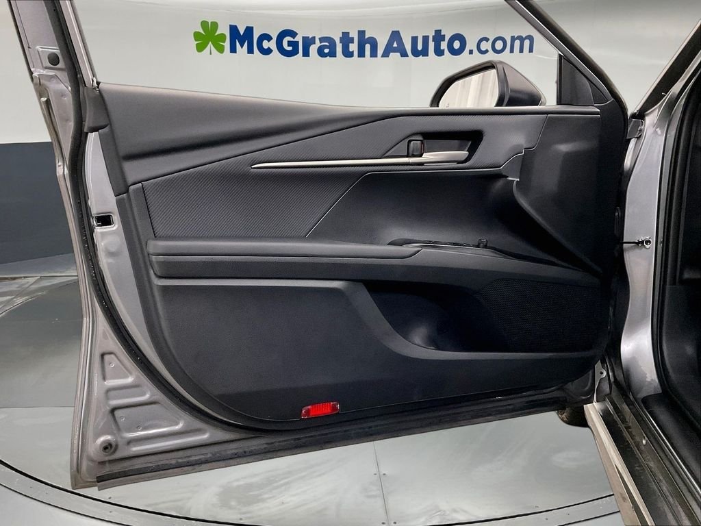 Used 2025 Gray Toyota SE image 27