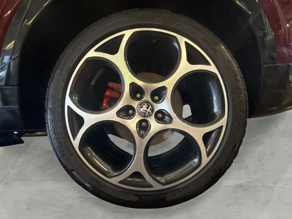 Used 2024 Red Alfa Romeo Veloce image 21